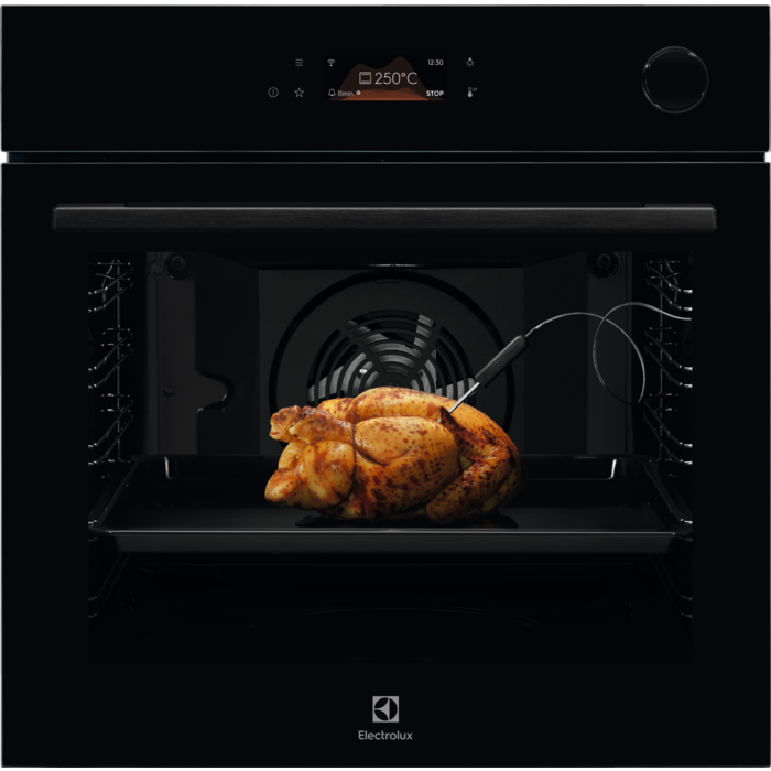 Electrolux 700 SteamCrisp ugradna rerna