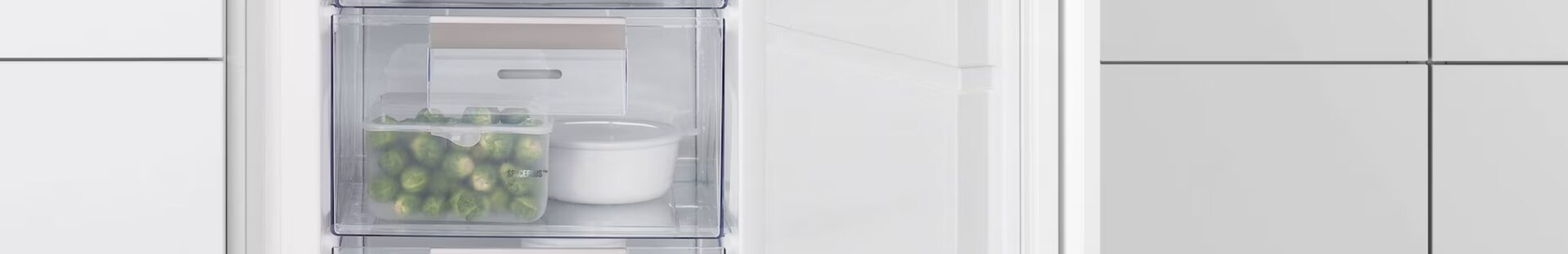 Open freestanding freezer